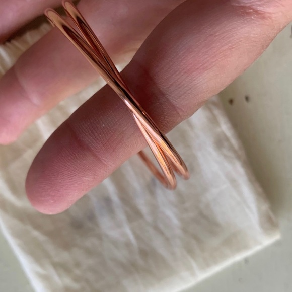 Tribe Alive : rose gold criss cross bracelet - Picture 8 of 14